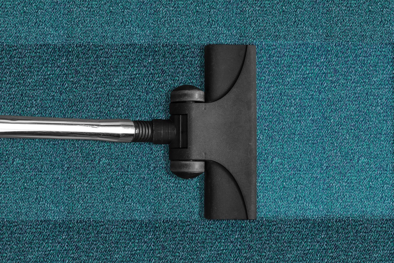 Fitted carpet cleaning